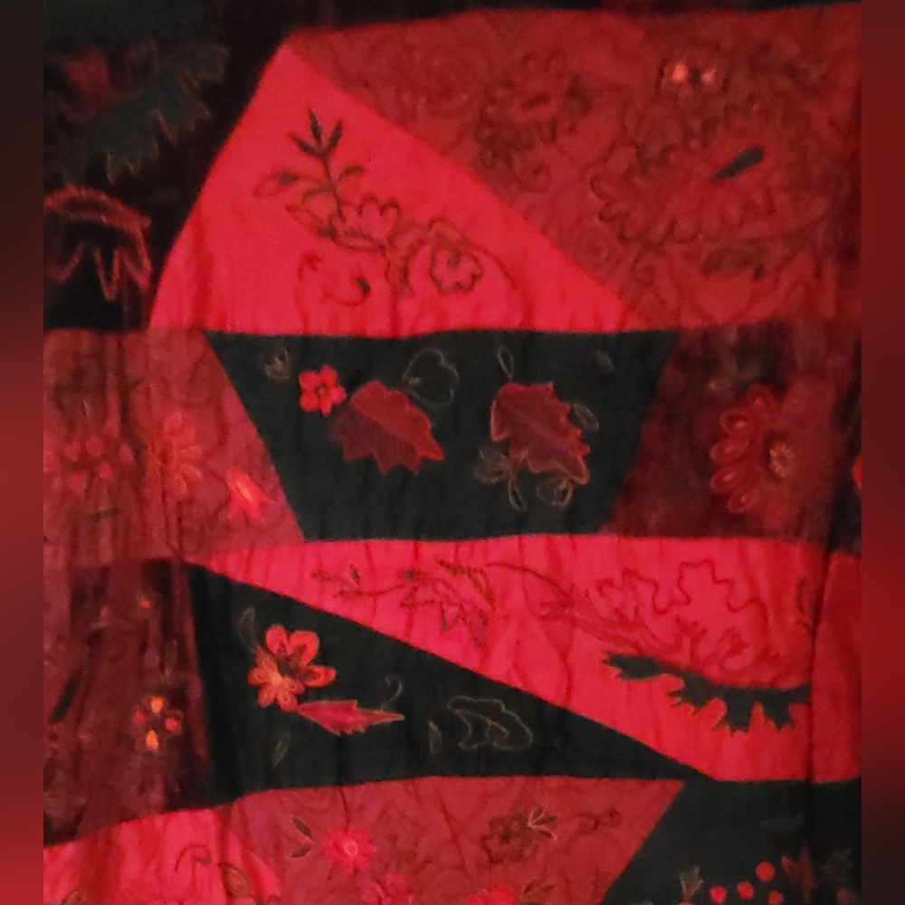 Chico's Silk/Rayon Fully Lined Embroidered Patchwork Jacket. Pre-owed S:3 - Picture 6 of 10
